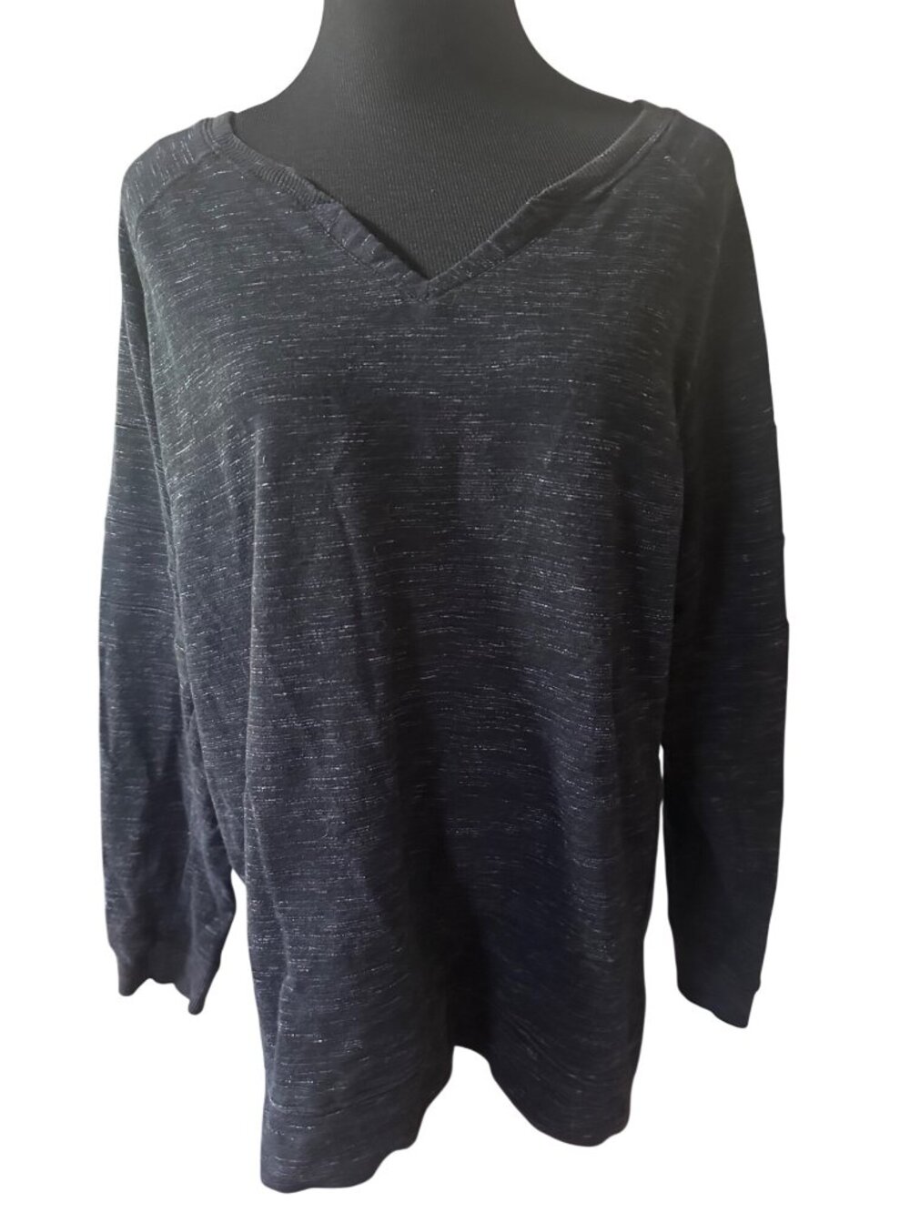 Bobbie Brooks black and silver v-neck pullover top size XL